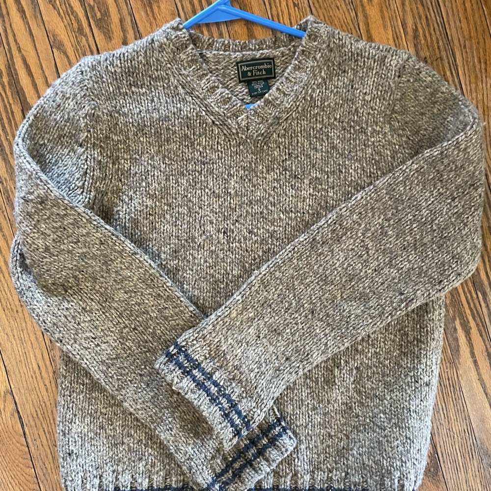 SOLD-Abercrombie & Fitch Tan V-Neck Sweater